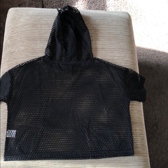 See Thru Mesh Crop Top Shirt - Picture 2 of 3